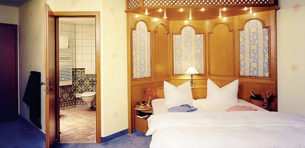 Hotel Spanischer Hof Gröditz Dış mekan fotoğraf