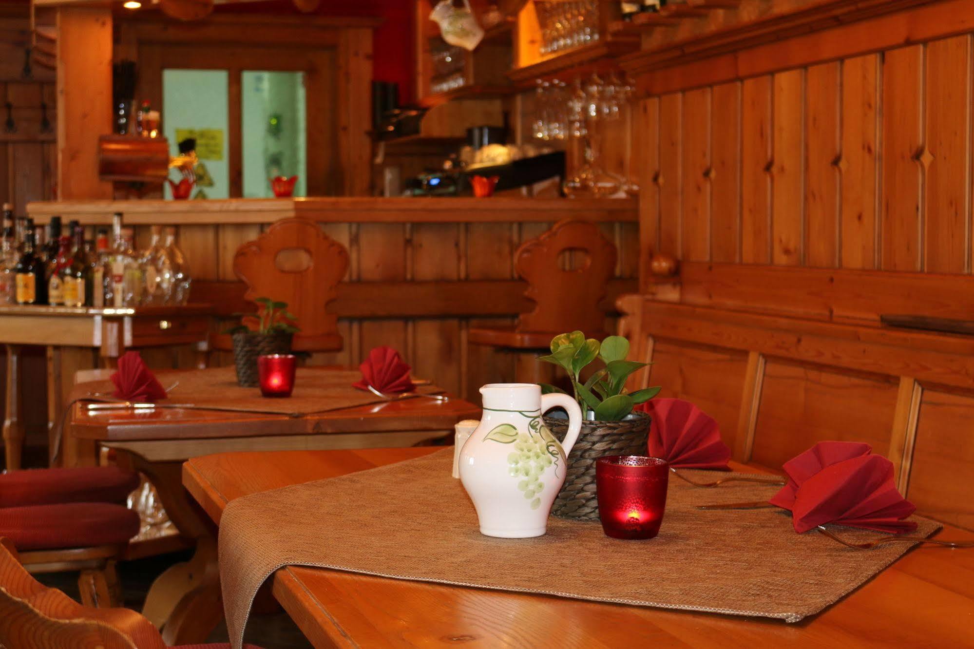 Hotel Spanischer Hof Gröditz Dış mekan fotoğraf