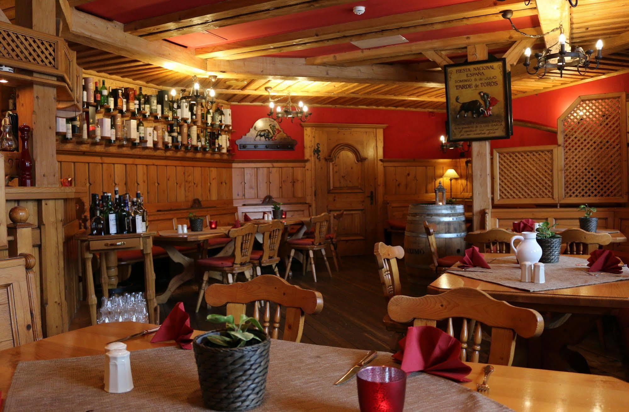 Hotel Spanischer Hof Gröditz Dış mekan fotoğraf