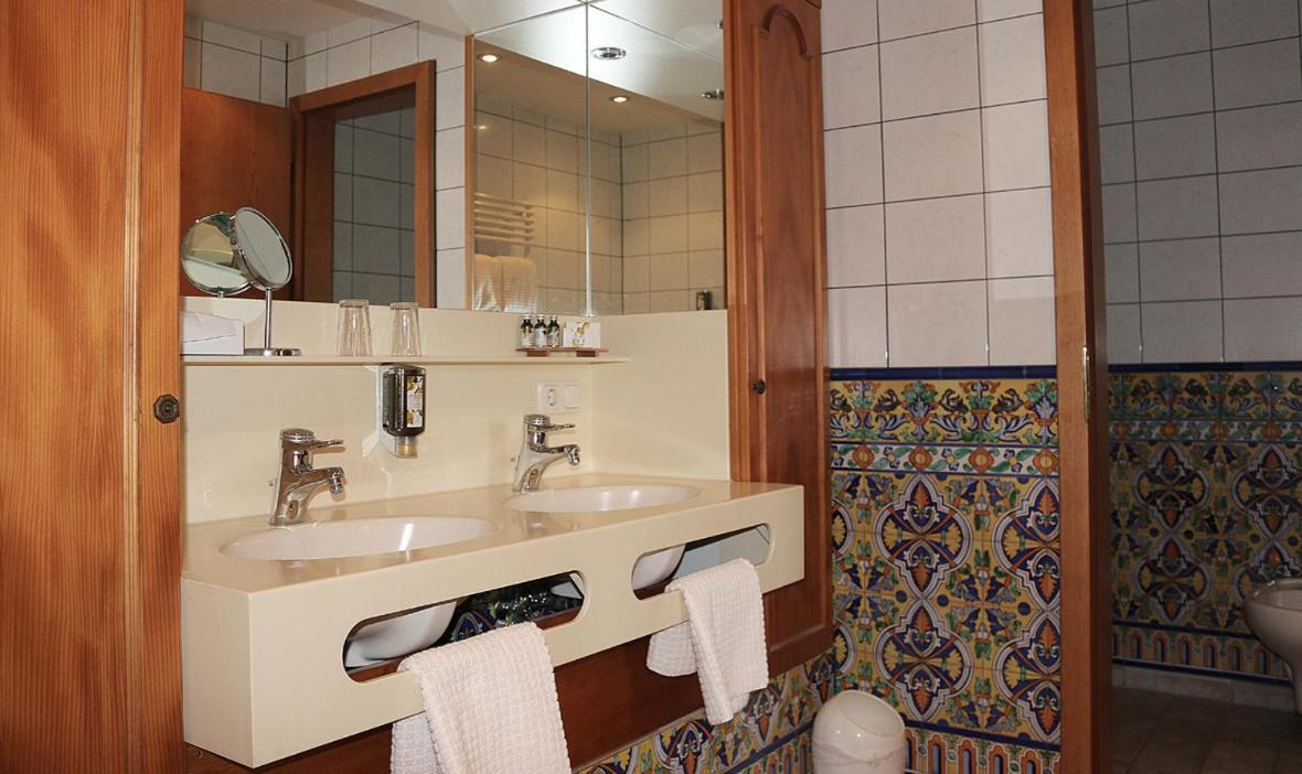 Hotel Spanischer Hof Gröditz Dış mekan fotoğraf