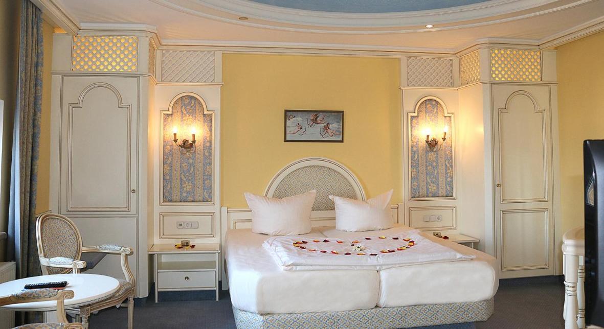 Hotel Spanischer Hof Gröditz Dış mekan fotoğraf
