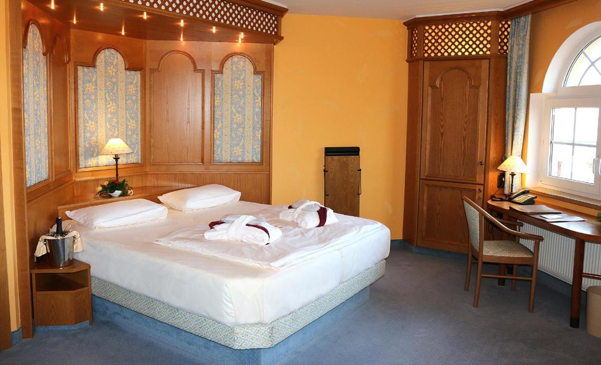 Hotel Spanischer Hof Gröditz Dış mekan fotoğraf