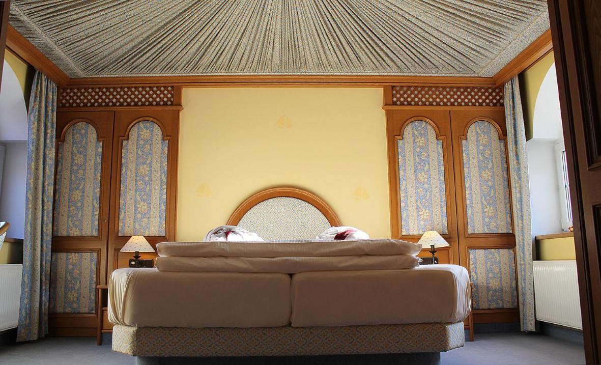 Hotel Spanischer Hof Gröditz Dış mekan fotoğraf