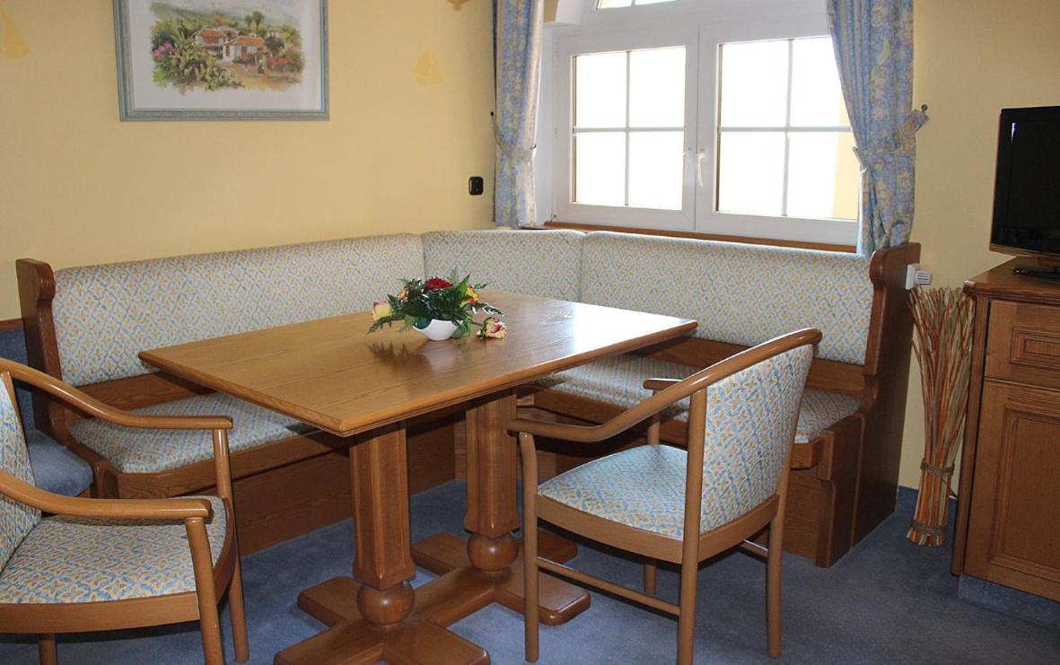 Hotel Spanischer Hof Gröditz Dış mekan fotoğraf